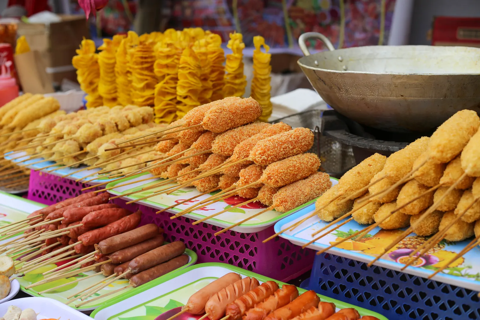 Long Bien market by lantern light